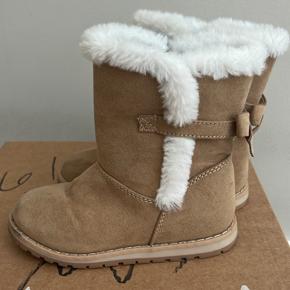 Fur lined boots